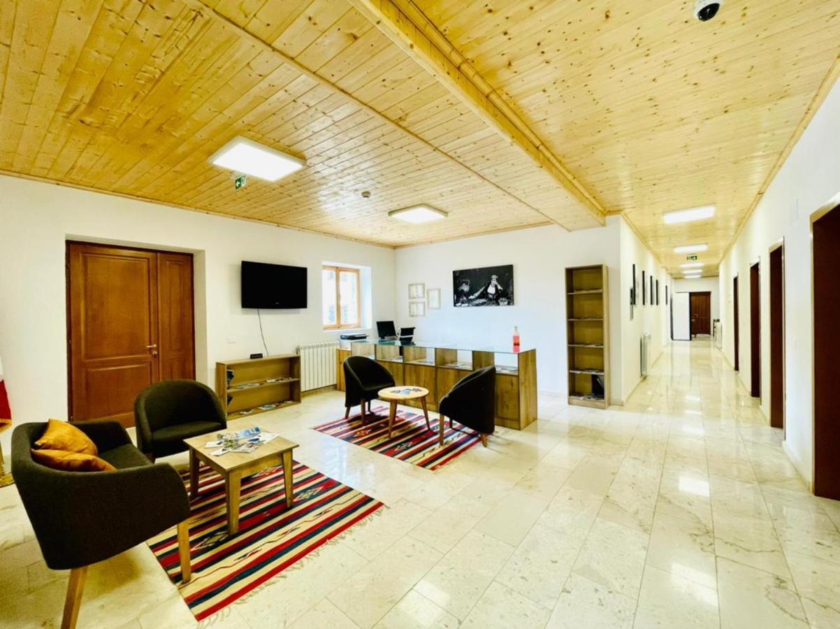 Hotel Vermoshi Tdc Ngoại thất bức ảnh