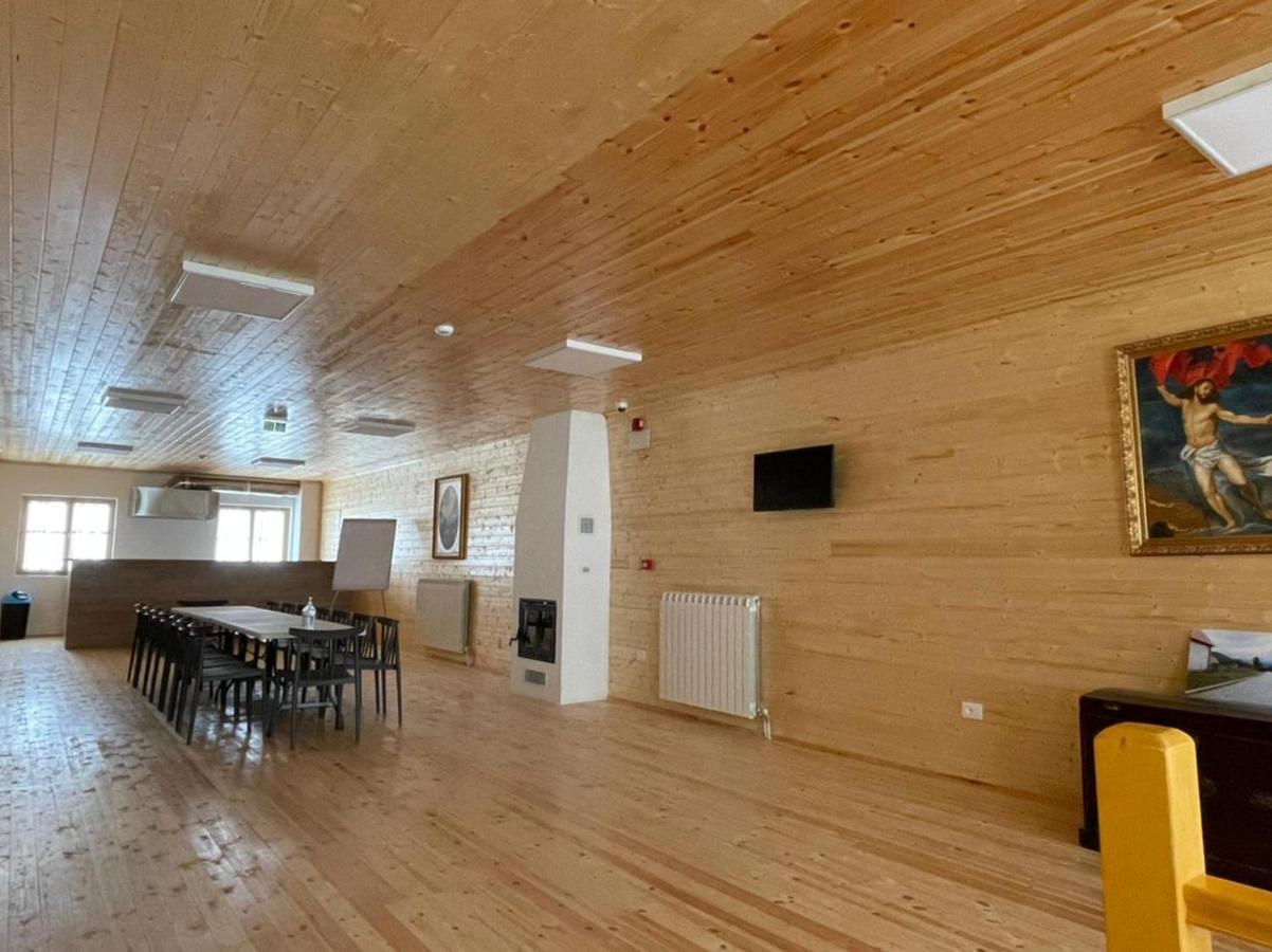 Hotel Vermoshi Tdc Ngoại thất bức ảnh